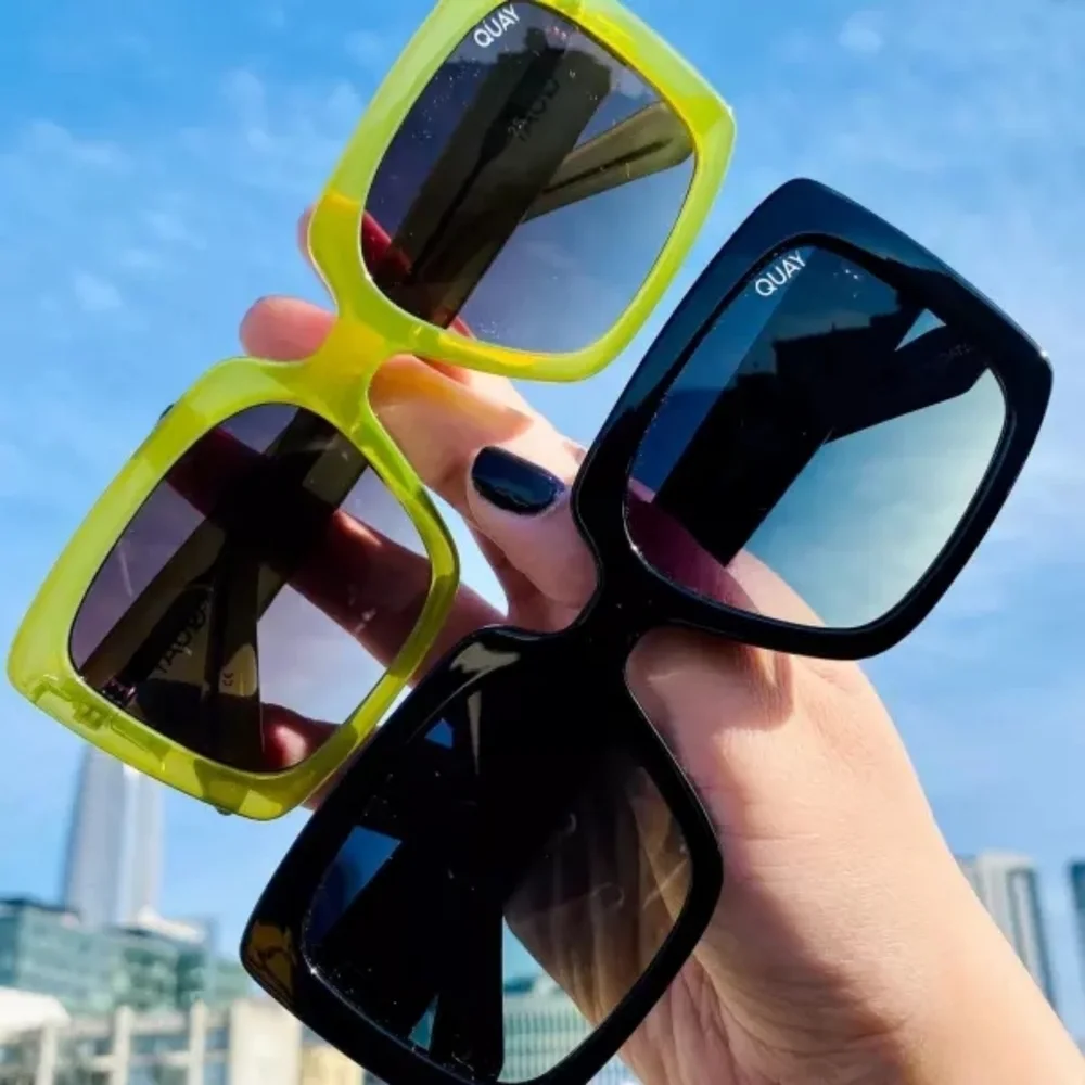 QUAY // ltd ed paris hilton collab oversized premium injection square sunglasses